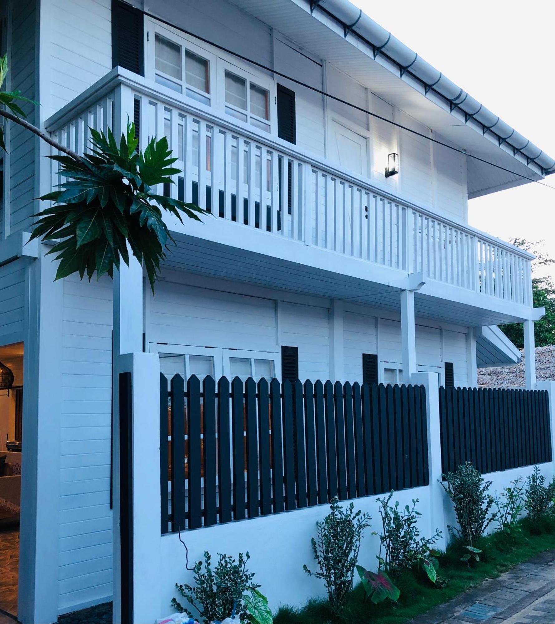 The White House On Bunaken Island Luaran gambar